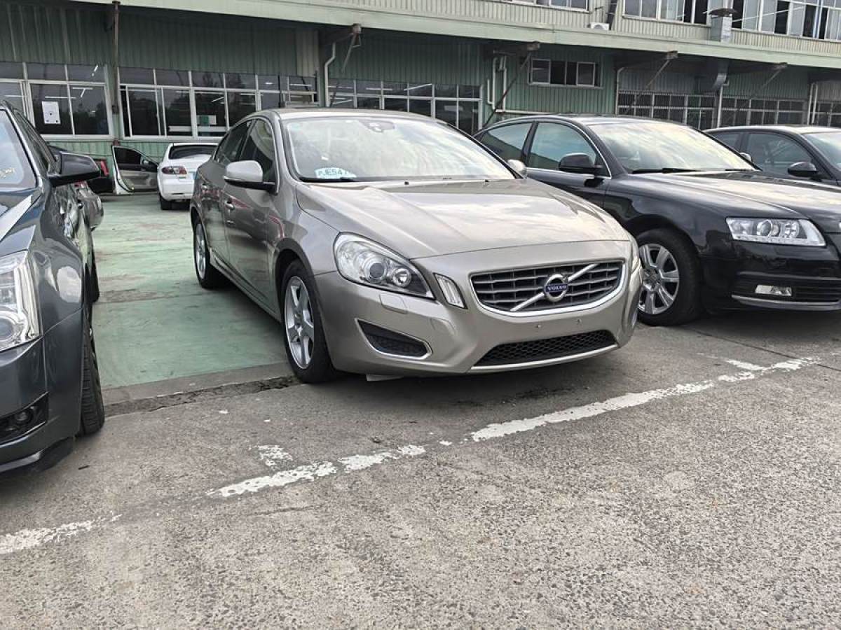 2011年3月沃爾沃 S60  2011款 2.0T 舒適版