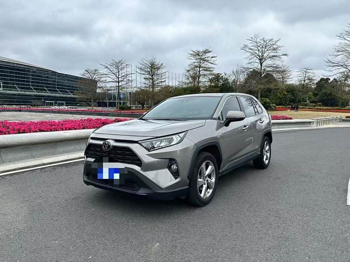 2022年8月豐田 RAV4榮放  2022款 2.0L CVT兩驅(qū)風(fēng)尚Plus版