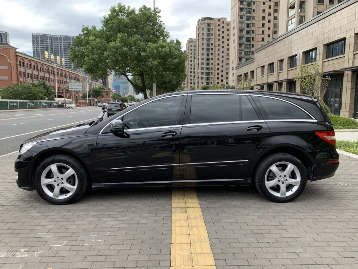 奔馳 奔馳R級(jí)  2014款 R 320 4MATIC 豪華型圖片