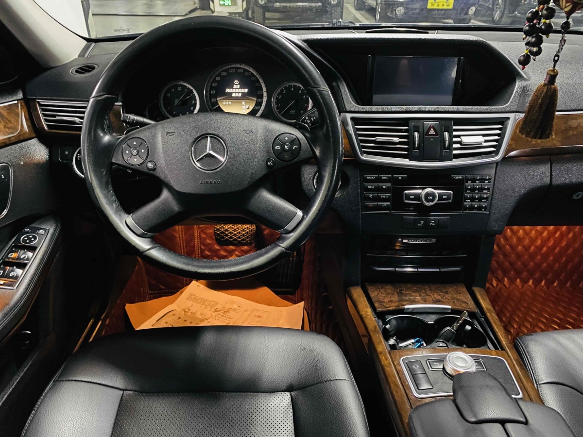 奔驰 奔驰E级  2012款 E 200 L CGI优雅型图片