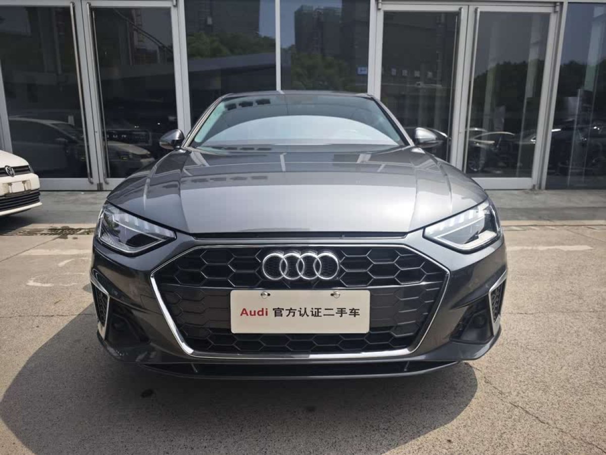 奧迪 奧迪A4L  2022款 40 TFSI 豪華動(dòng)感型圖片