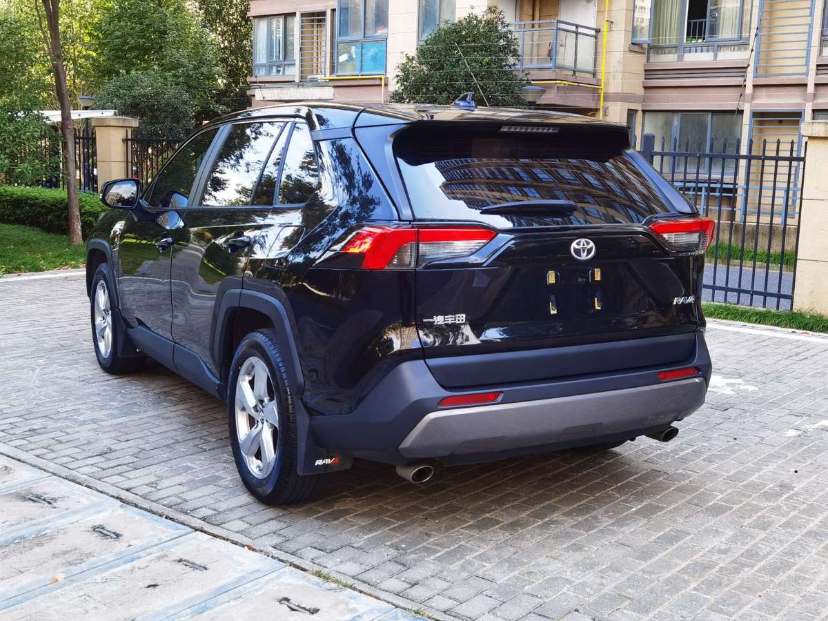 豐田 RAV4榮放  2021款 2.0L CVT兩驅(qū)風(fēng)尚版圖片