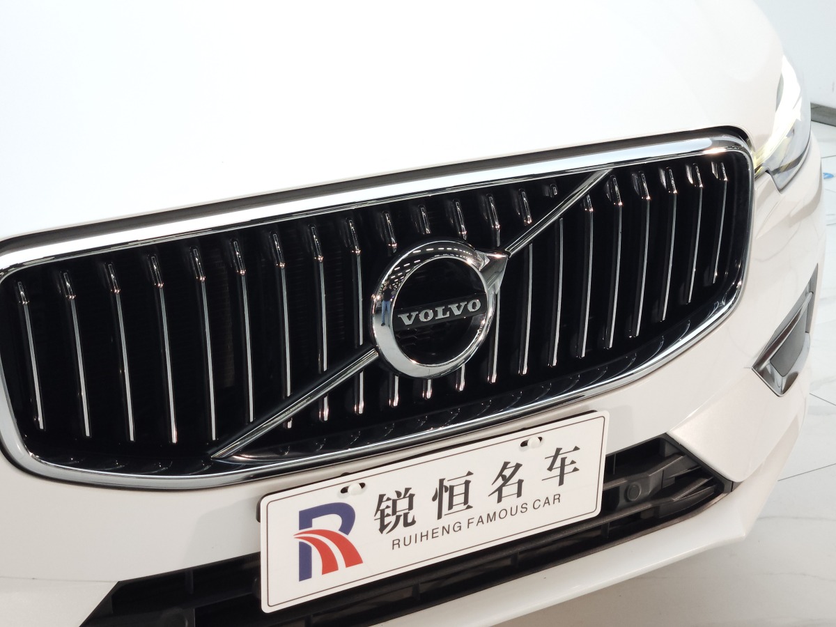 2021年8月沃爾沃 XC60  2021款 T5 四驅(qū)智遠(yuǎn)豪華版