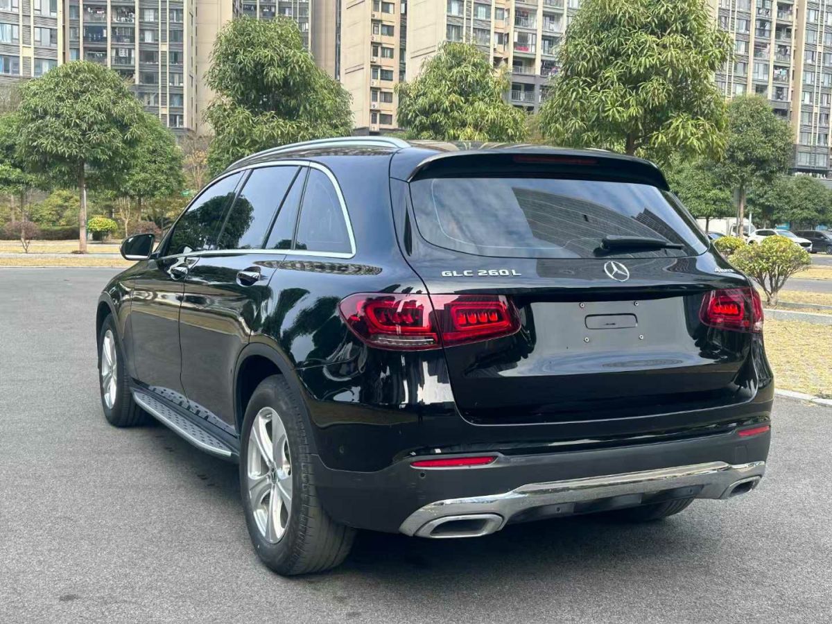 奔馳 奔馳A級  2019款  A 220 L 4MATIC 運動轎車圖片