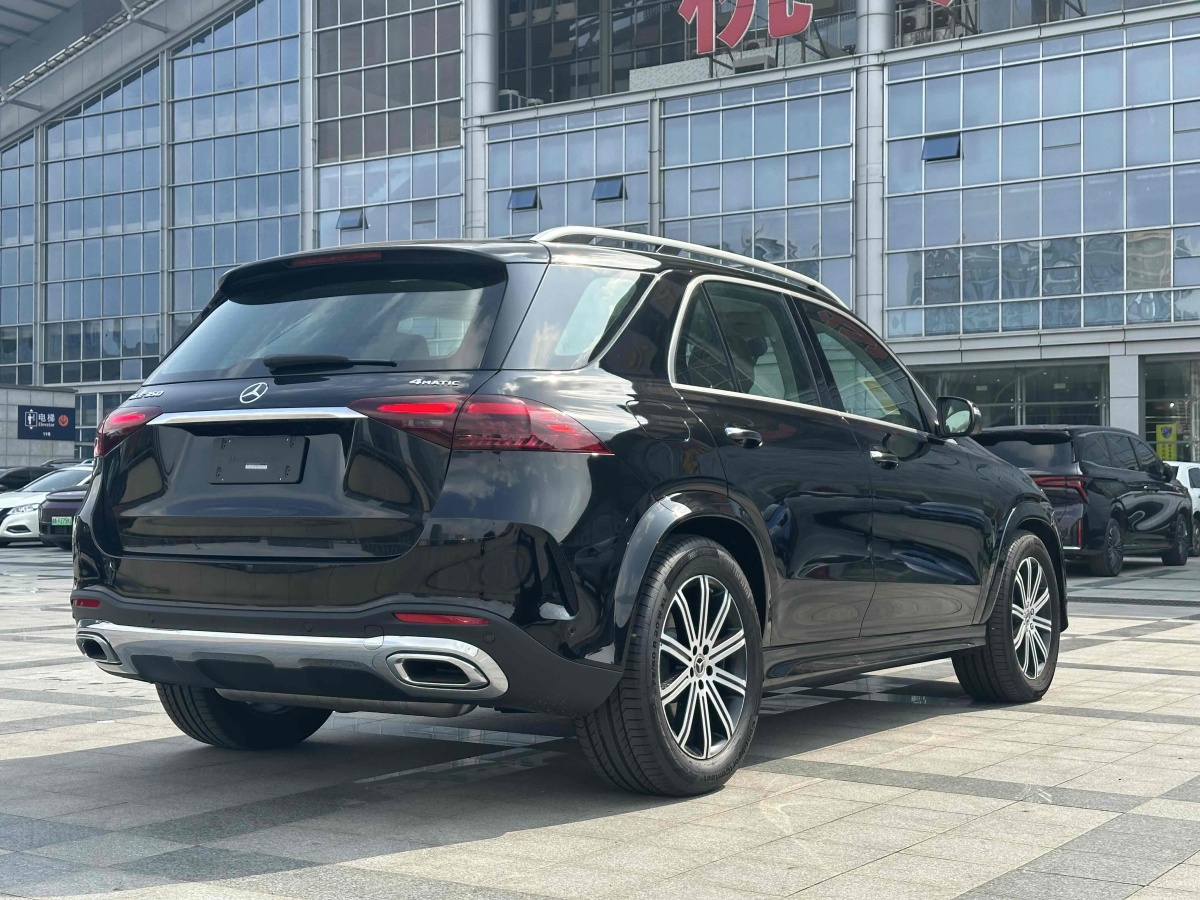 奔馳 奔馳GLE  2023款 GLE 350 4MATIC 時(shí)尚型圖片