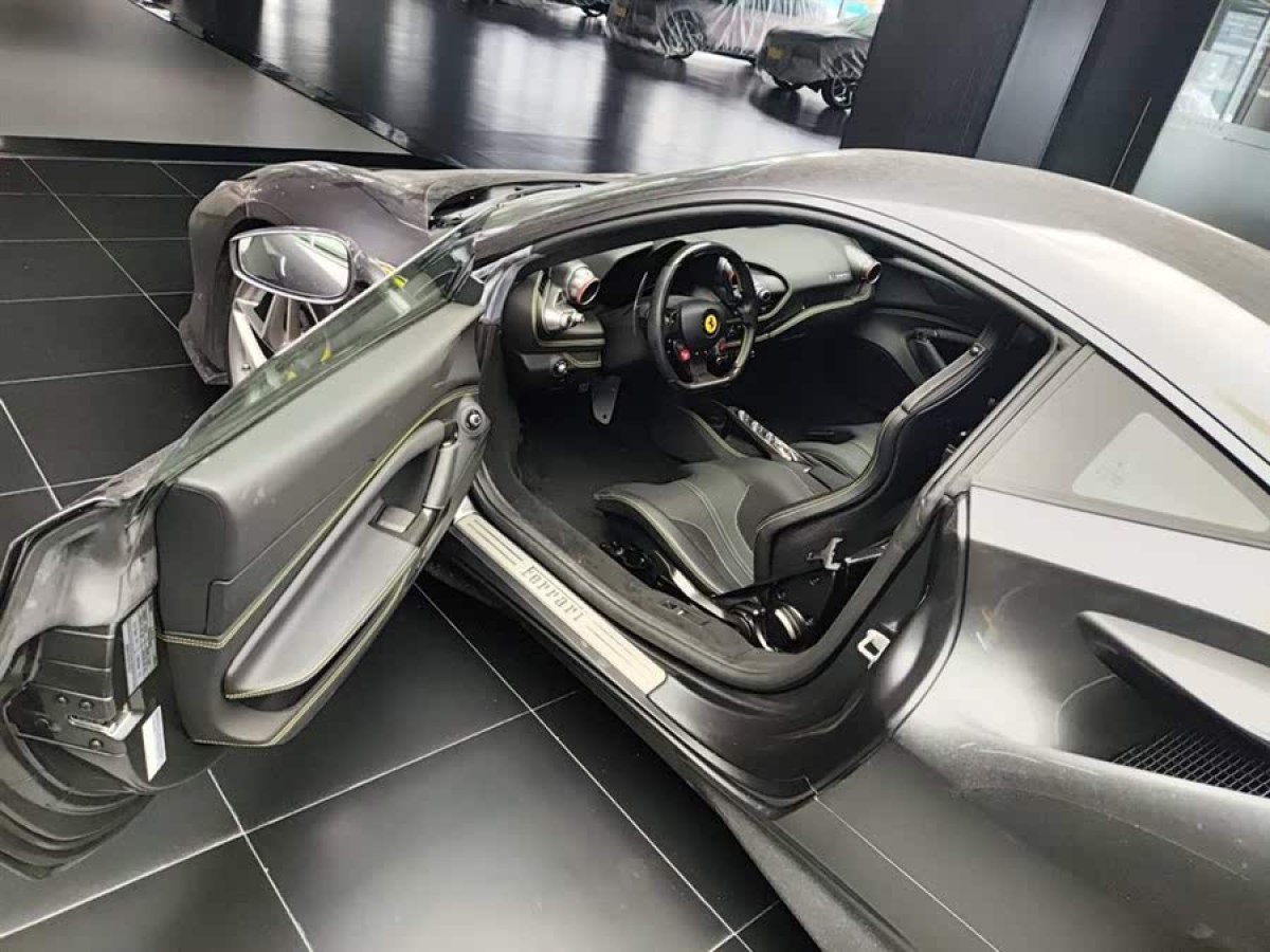法拉利 F8 Tributo  2019款  3.9T V8圖片