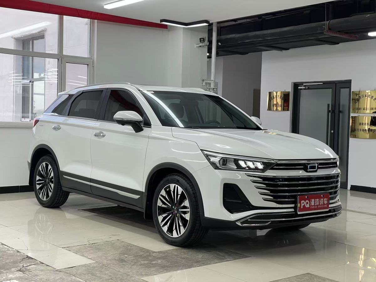 奔騰 T77  2023款 1.5T 自動豪華型圖片