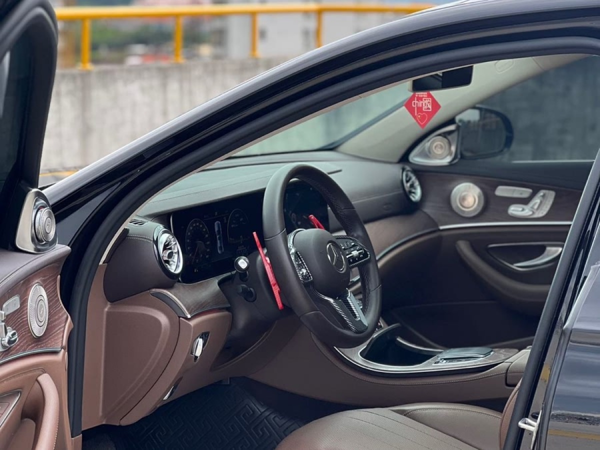 奔馳 奔馳E級  2020款 E 300 L 豪華型圖片