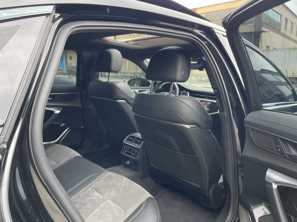 奧迪 奧迪A6L  2020款 45 TFSI quattro 臻選動(dòng)感型圖片