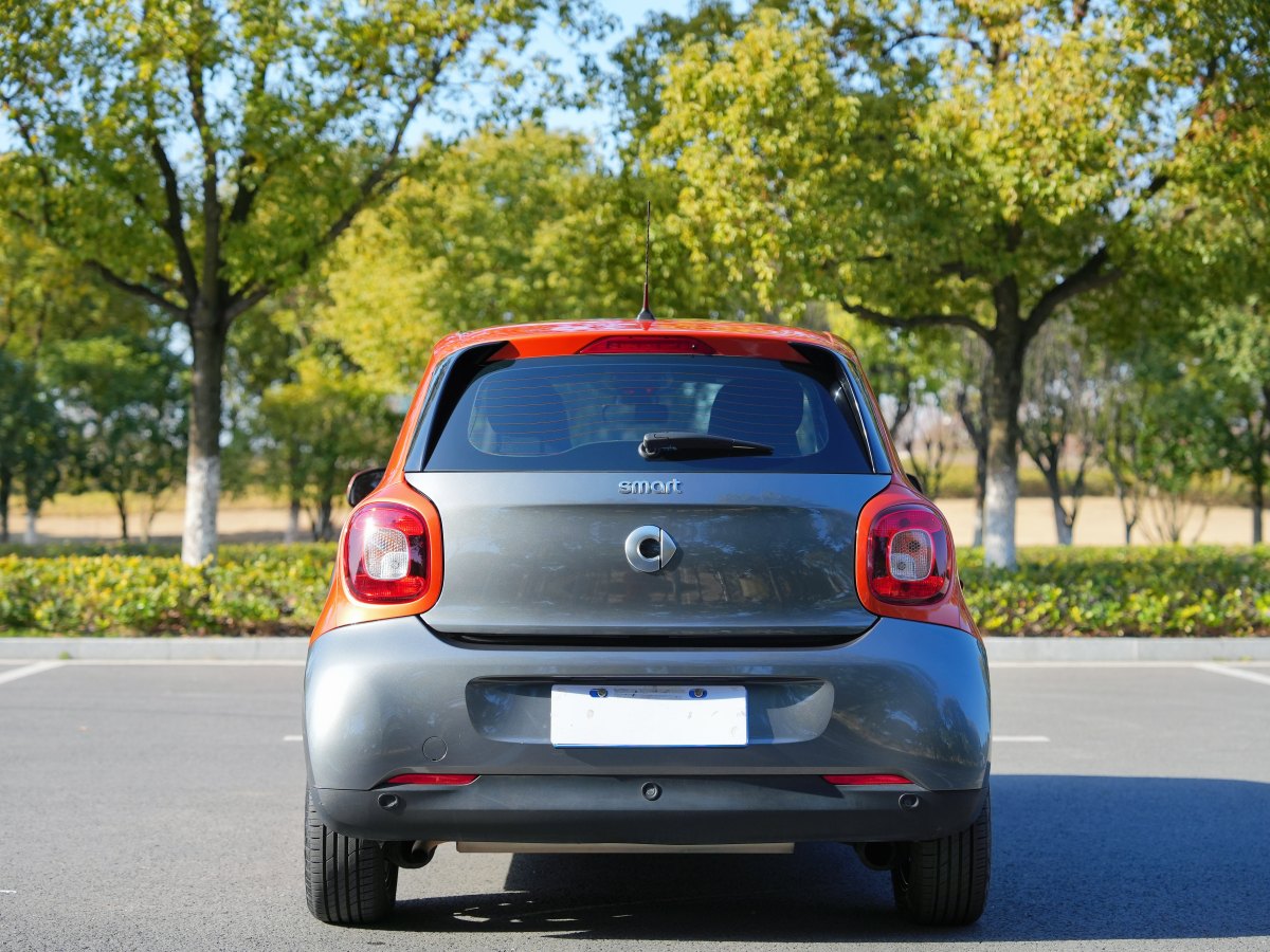 smart forfour  2016款 0.9T 66千瓦先鋒版圖片