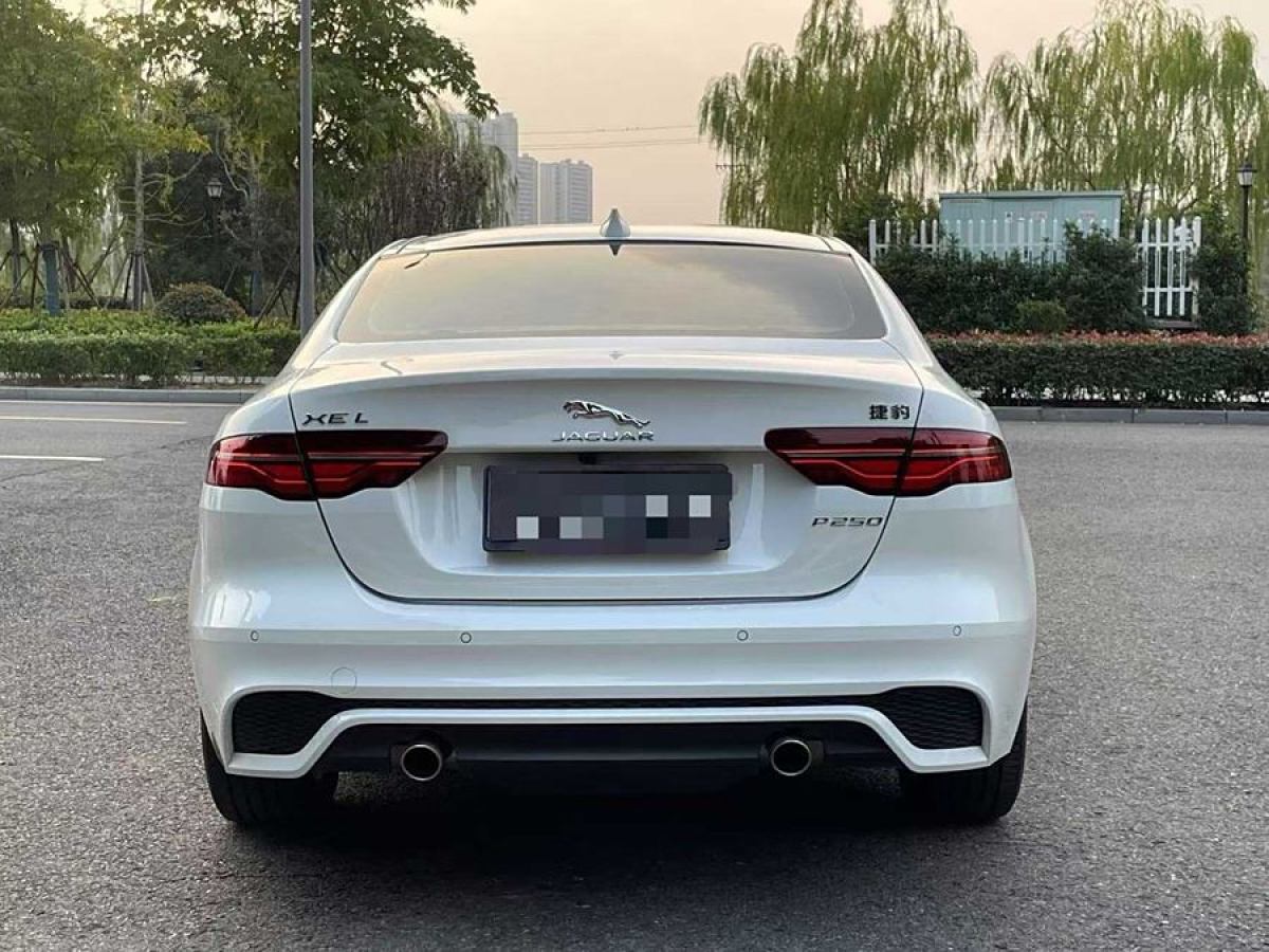 捷豹 XEL  2024款 2.0T 250PS R-DYNAMIC S進(jìn)取運(yùn)動(dòng)版圖片