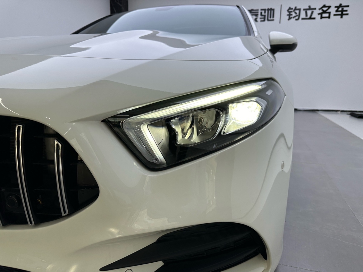 奔馳A級(jí) 2019款 A 200 L 運(yùn)動(dòng)轎車(chē)先行特別版圖片