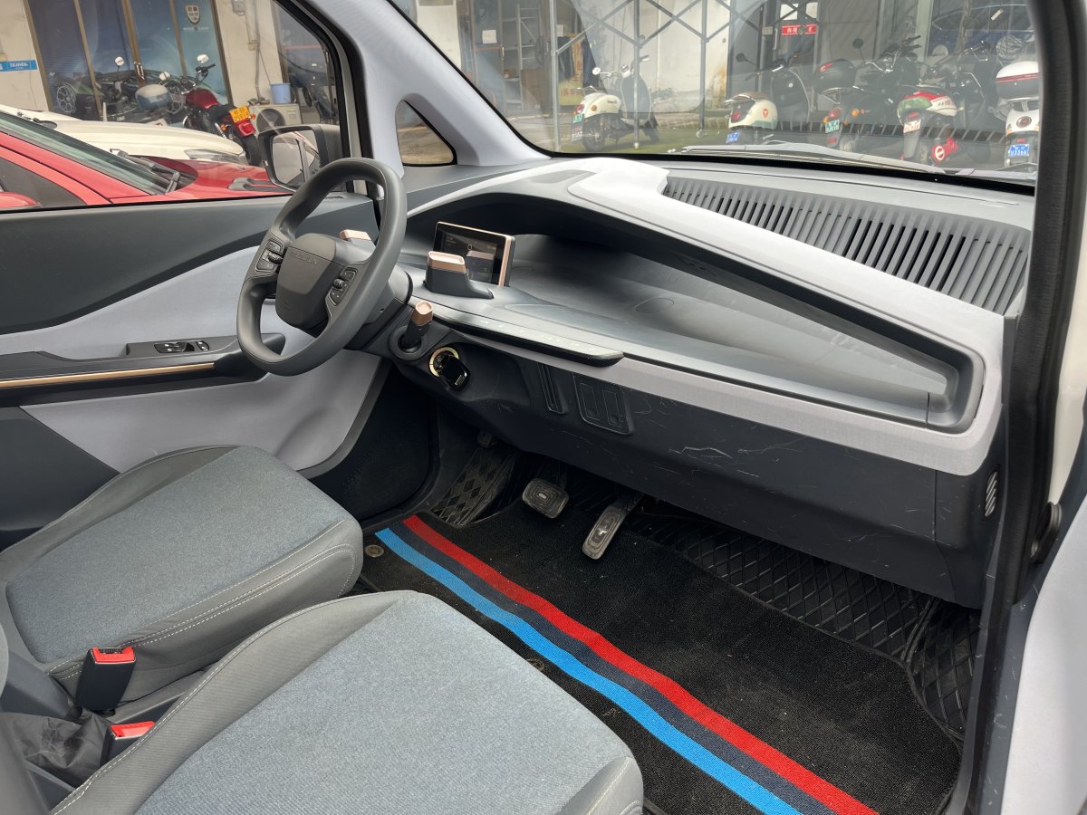 寶駿 E200  2020款 305KM 智行版圖片