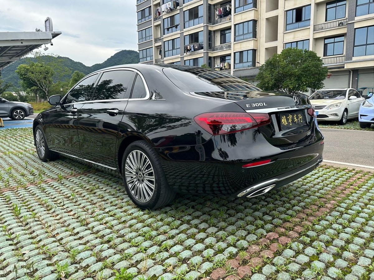 奔馳 奔馳E級(jí)  2022款 E 300 L 豪華型圖片