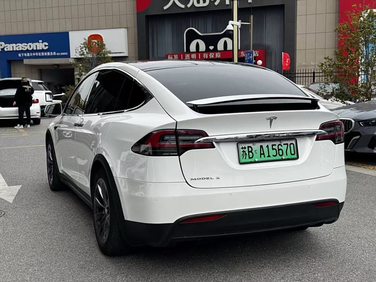 特斯拉 Model X  2016款 Model X 90D圖片