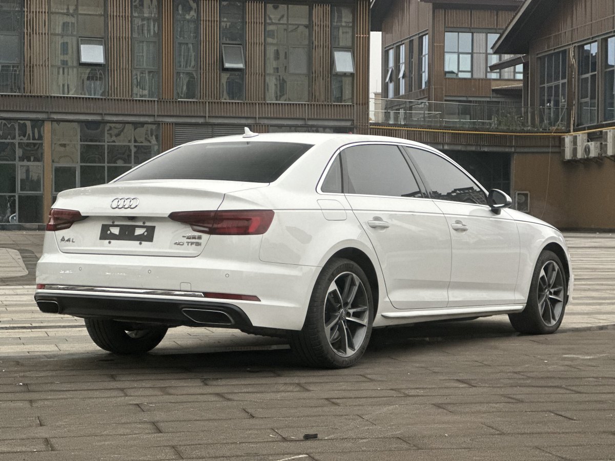 奧迪 奧迪A4L  2019款 40 TFSI 進取型 國V圖片