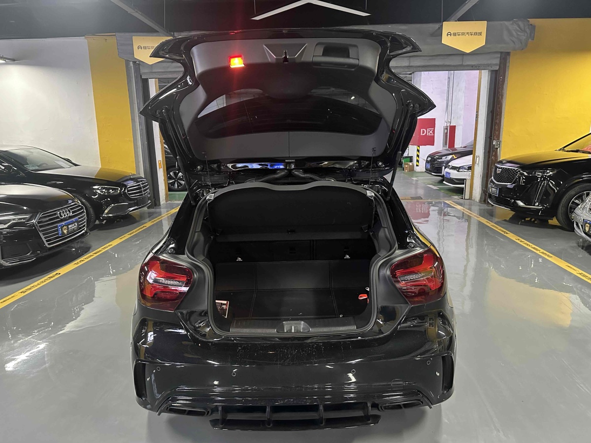 奔馳 奔馳A級(jí)AMG  2018款 AMG A 45 4MATIC 臻藏版圖片