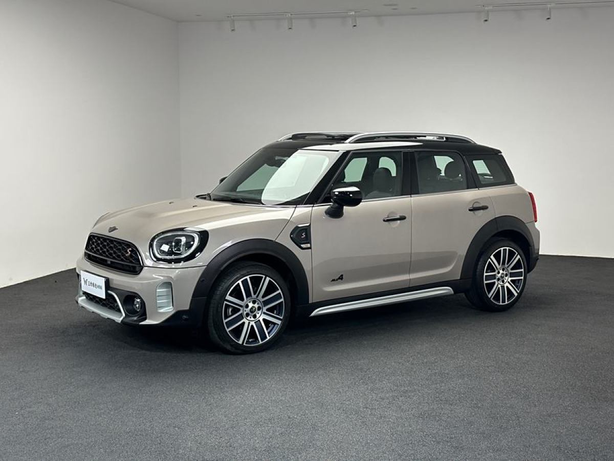 2023年8月MINI COUNTRYMAN  2023款 改款二 2.0T COOPER S ALL4 鑒賞家