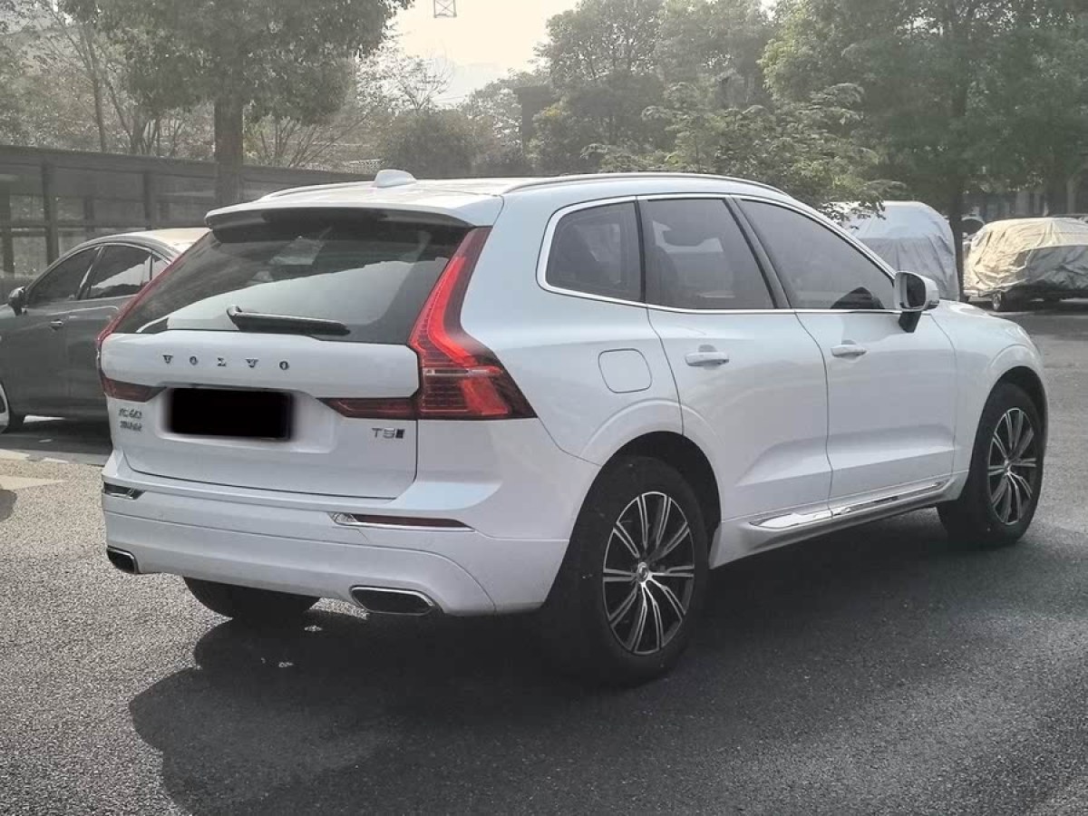 沃爾沃 XC60  2021款 T5 四驅(qū)智遠豪華版圖片