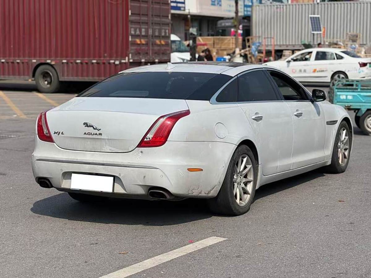 2016年1月捷豹 XJ  2015款 XJL 2.0T 兩驅(qū)典雅商務(wù)版