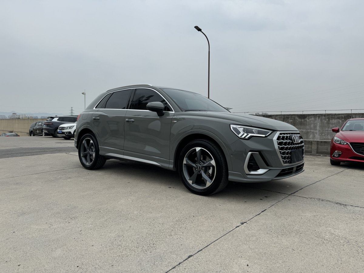 奧迪 奧迪Q3  2024款 35 TFSI 時(shí)尚動(dòng)感型圖片