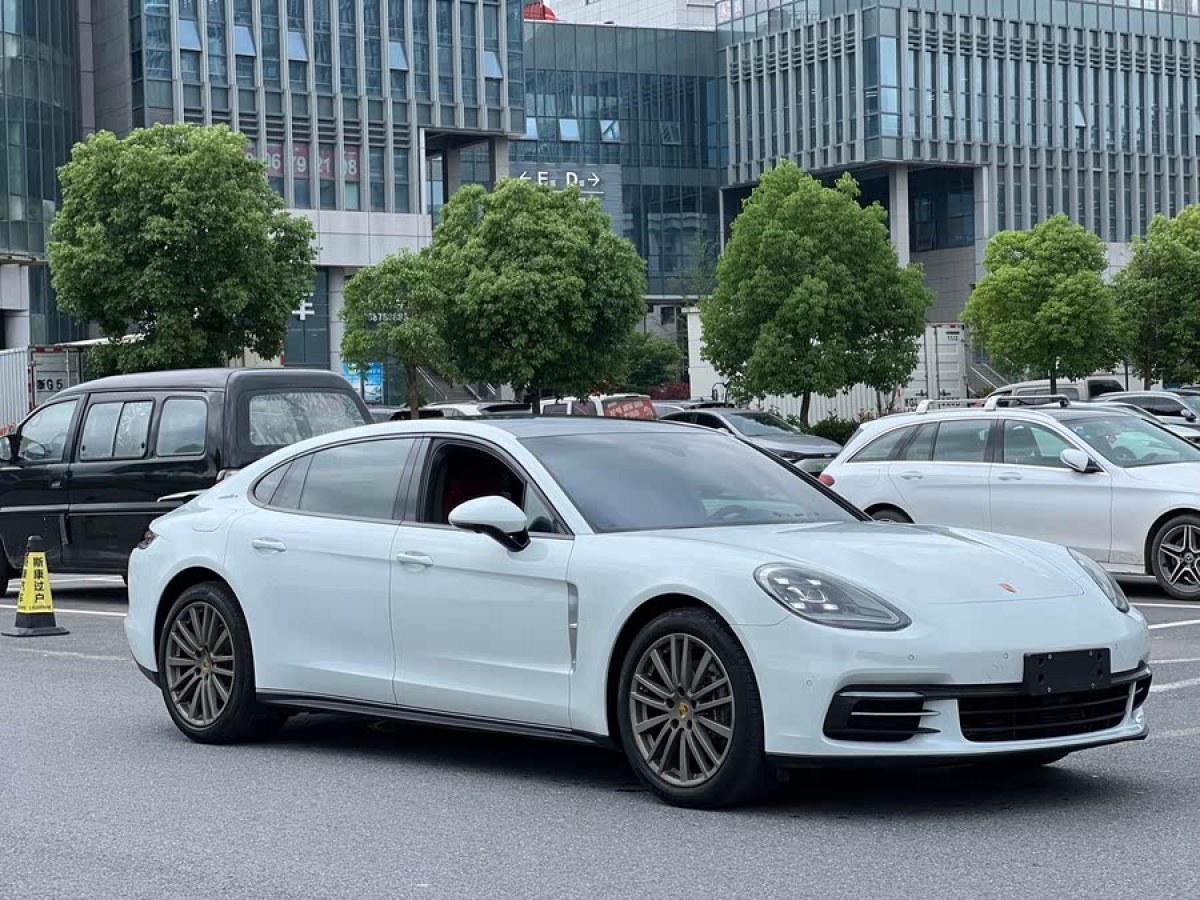 保時(shí)捷 Panamera  2017款 Panamera 4 行政加長(zhǎng)版 3.0T圖片