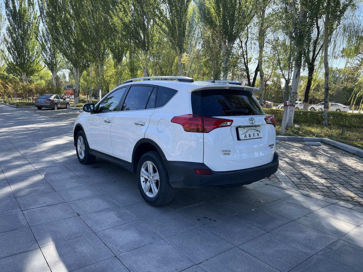 2014年4月豐田 RAV4  2016款 榮放 2.5L精英版