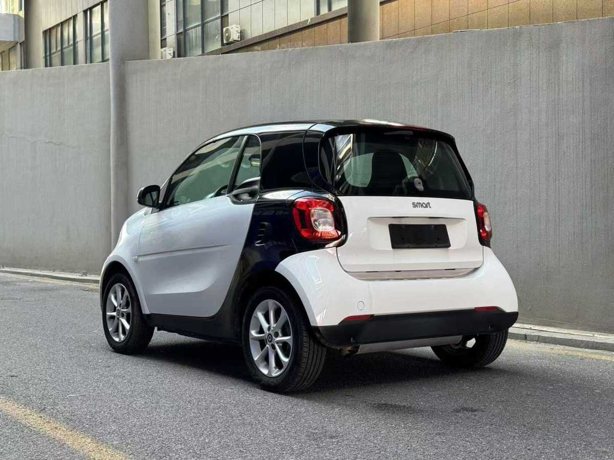 smart fortwo  2015款 1.0L 52千瓦硬頂靈動(dòng)版圖片