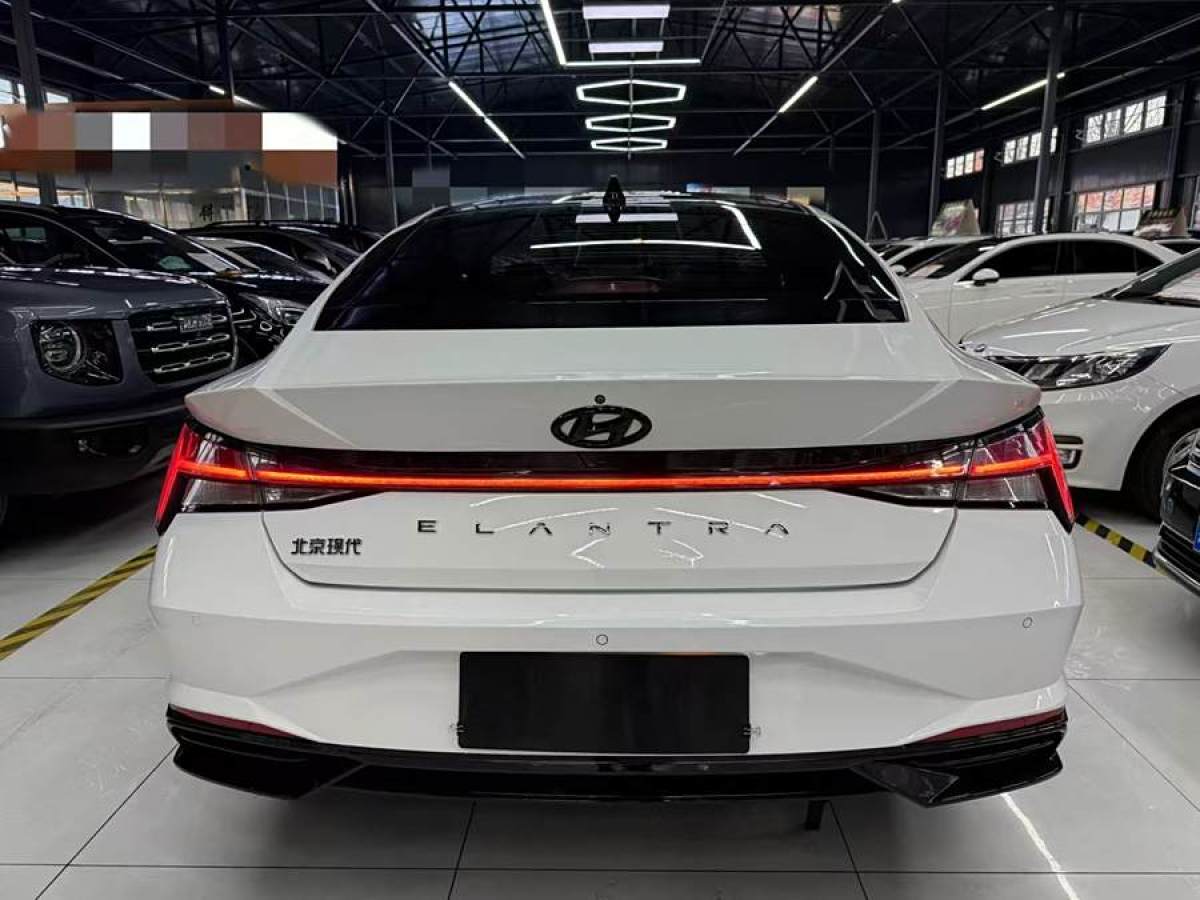 現(xiàn)代 伊蘭特  2021款 1.5L LUX尊貴版圖片