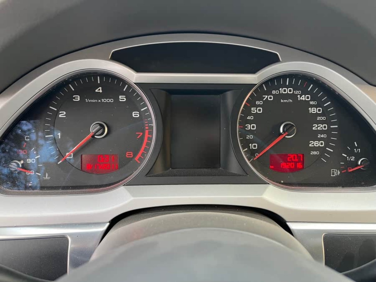 奧迪 奧迪A6L  2011款 2.0 TFSI 自動標準型圖片