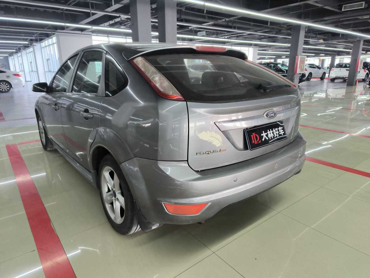 福特 福克斯  2009款 两厢 2.0L 手动运动型图片