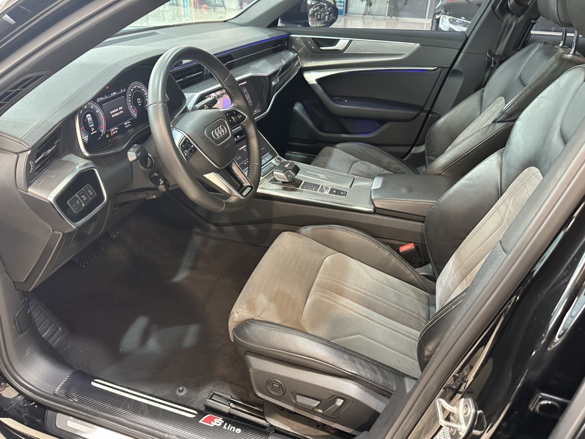 奧迪 奧迪A6L  2020款 45 TFSI 臻選動(dòng)感型圖片