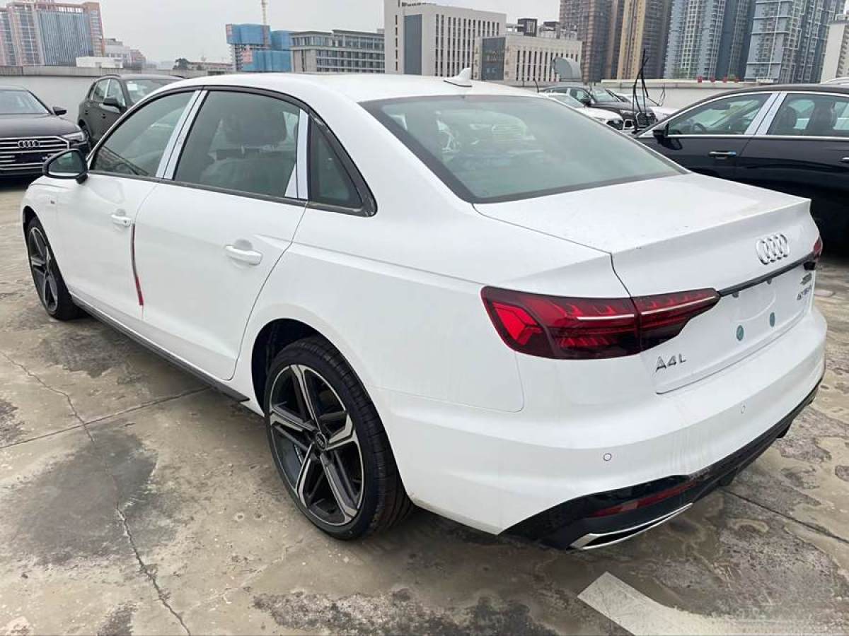 奧迪 奧迪A4L  2024款 40 TFSI 豪華動(dòng)感型圖片