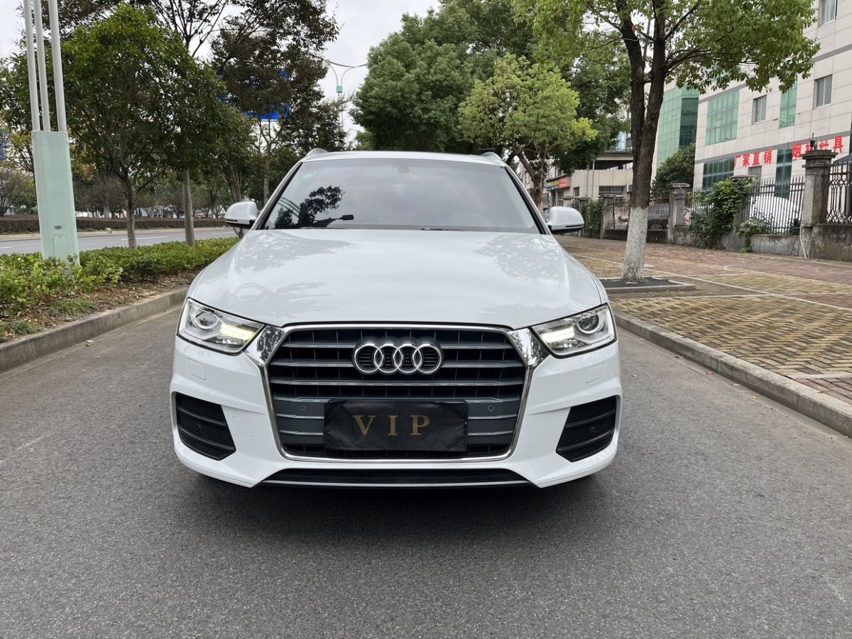 奧迪 奧迪Q3  2017款 35 TFSI 時(shí)尚型圖片