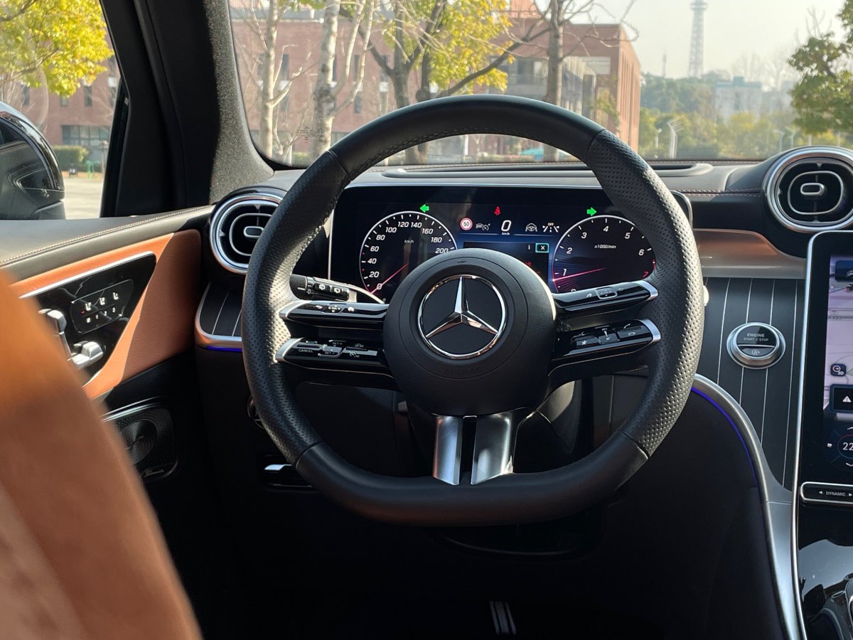 2023年4月奔馳 奔馳GLC  2024款 GLC 300 L 4MATIC 豪華型 7座