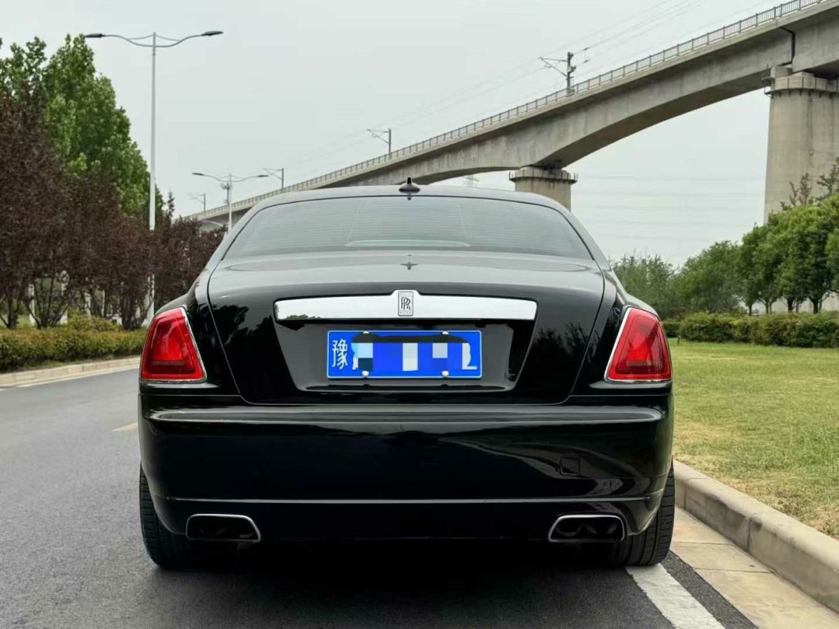 勞斯萊斯 古思特  2010款 6.6T 標(biāo)準(zhǔn)版圖片