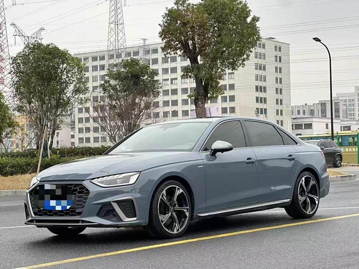 奧迪 奧迪A4L  2022款 40 TFSI quattro RS套件燃速型圖片