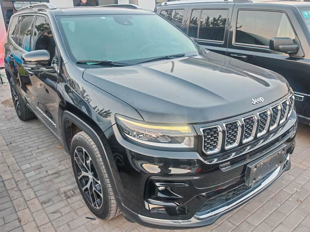 Jeep 大指揮官  2022款 2.0T 四驅(qū)豪華版圖片