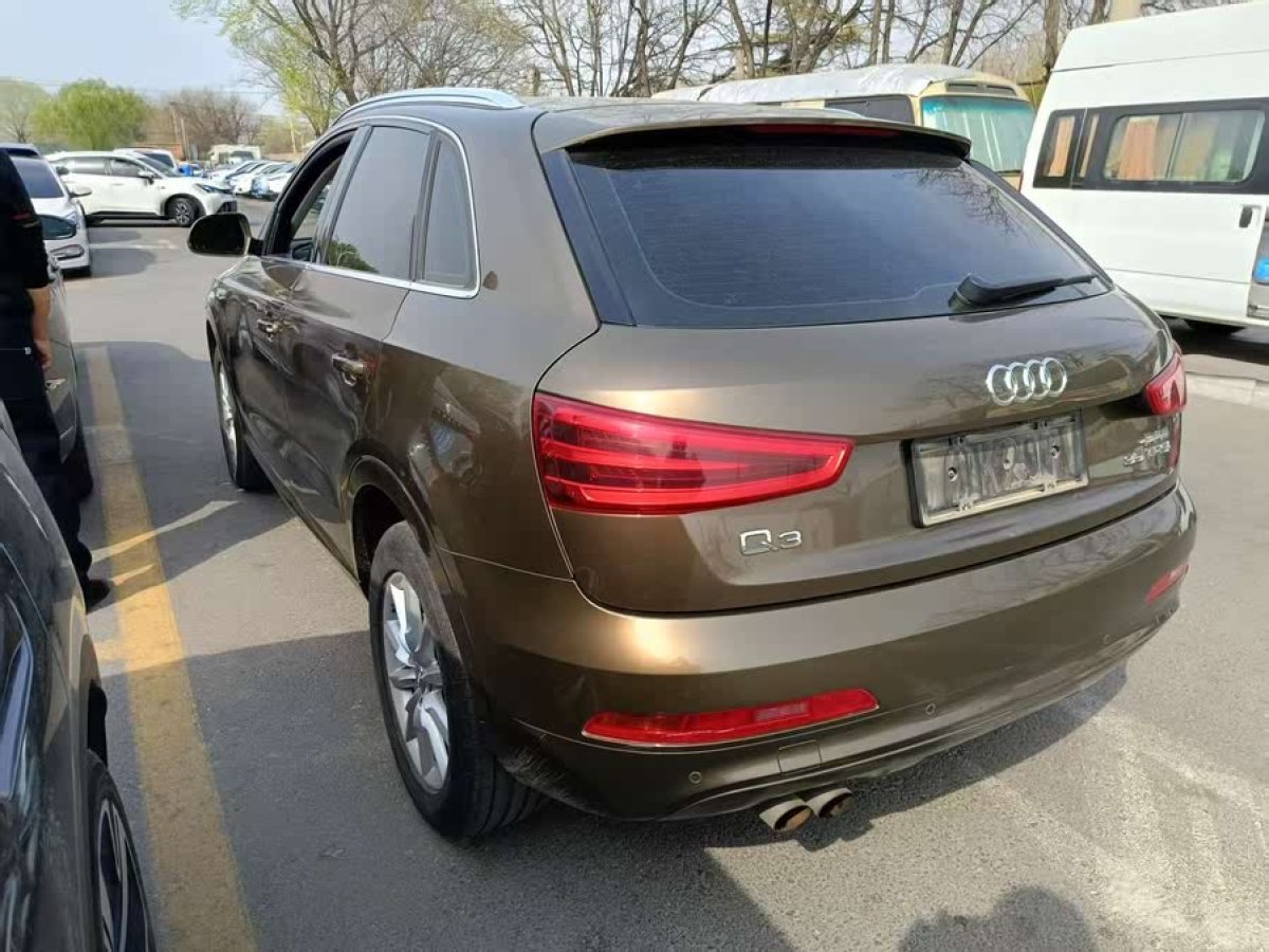 奧迪 奧迪Q3  2015款 35 TFSI 進(jìn)取型圖片