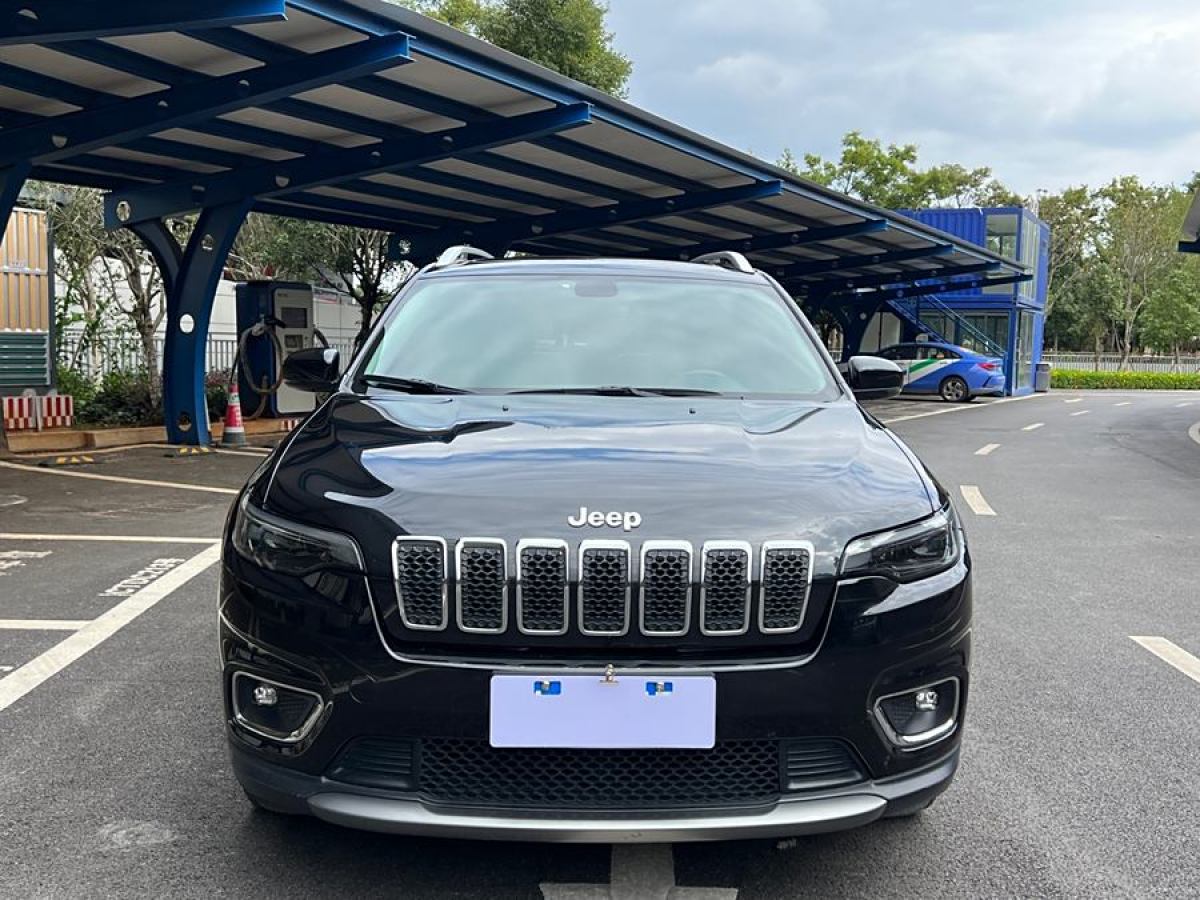 2019年10月Jeep 自由光  2019款 2.0T 兩驅(qū)智享版 國VI