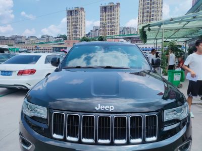 2014年5月 Jeep 大切諾基(進(jìn)口) 3.6L 精英導(dǎo)航版圖片