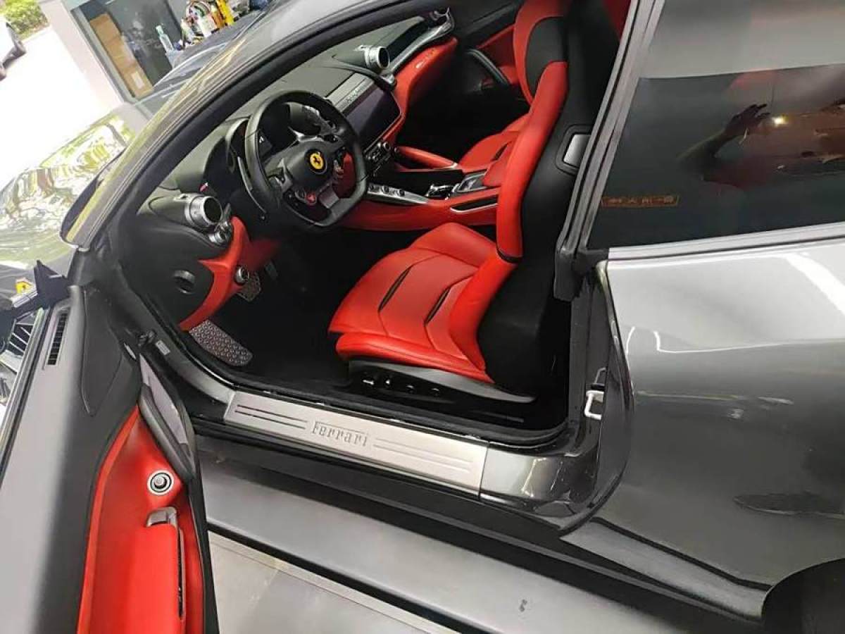 法拉利 GTC4Lusso  2017款 3.9T V8圖片