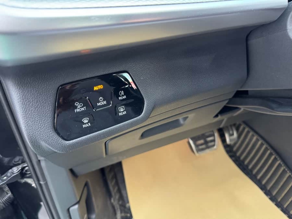 大眾 攬巡  2024款 380TSI 四驅(qū)R-Line巡游版圖片