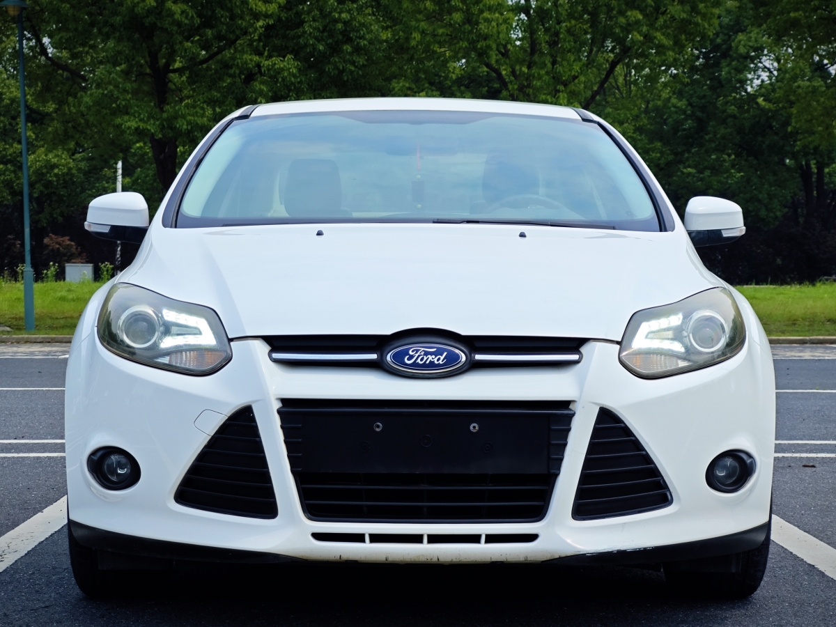 福特 ?？怂? 2012款 三廂 1.6L 自動(dòng)舒適型圖片
