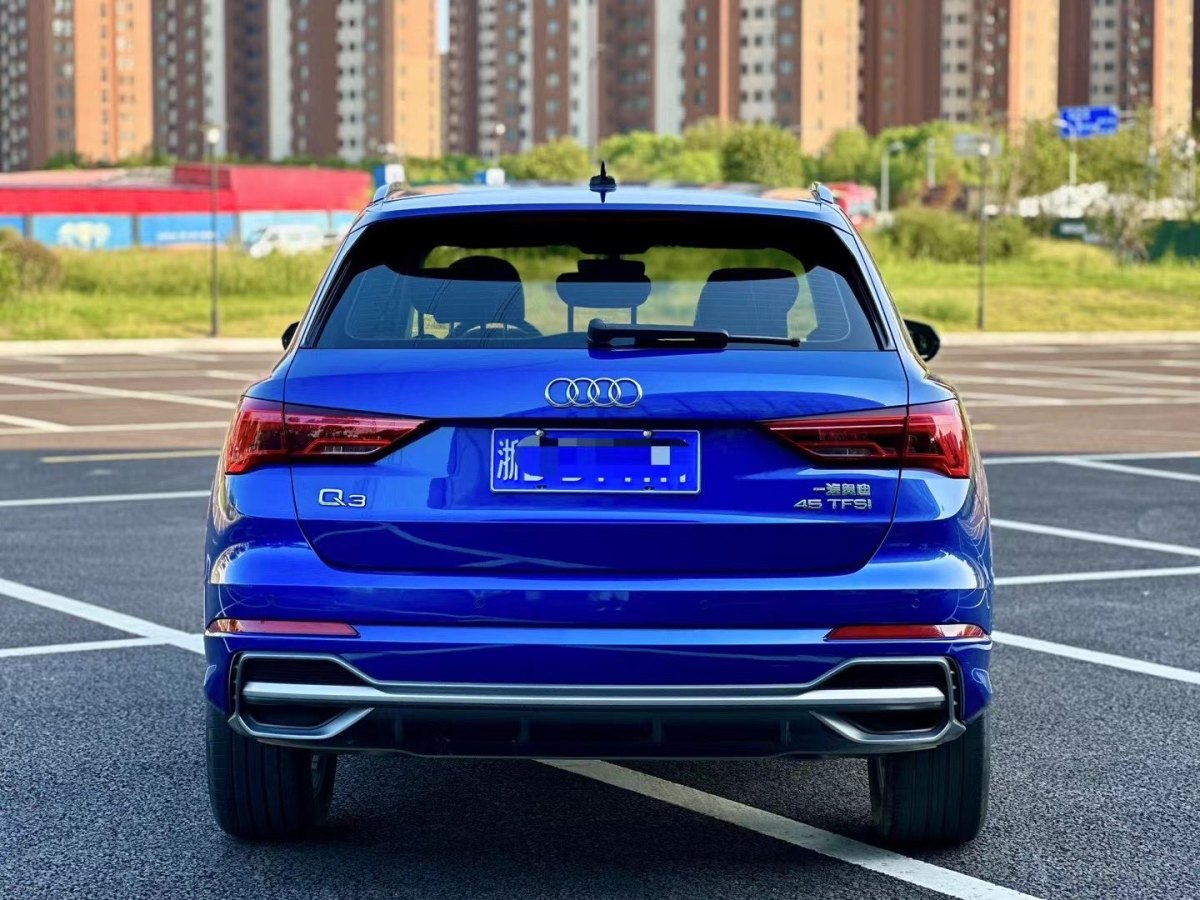 奧迪 奧迪Q3  2024款 35 TFSI 時(shí)尚動(dòng)感型圖片