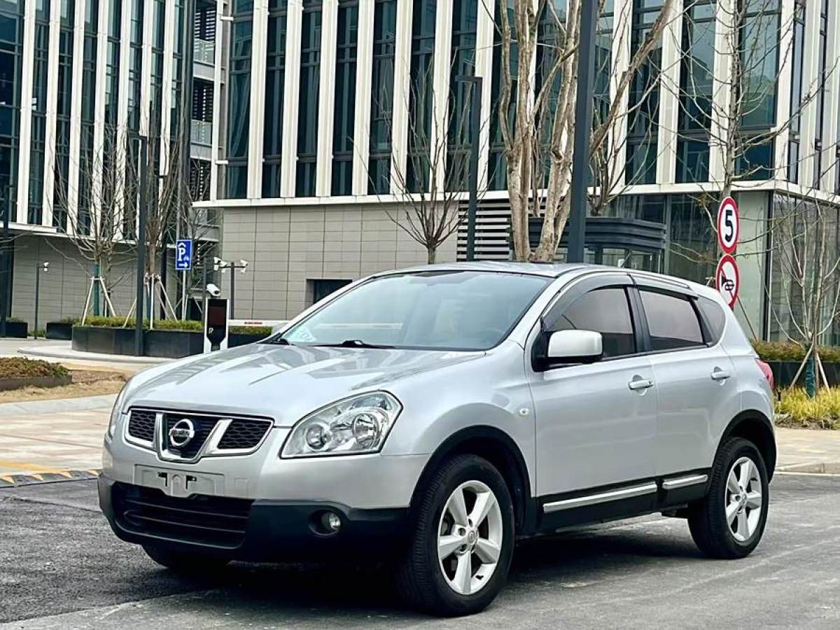 2011年4月日產(chǎn) 逍客  2011款 2.0XV 雷 CVT 2WD