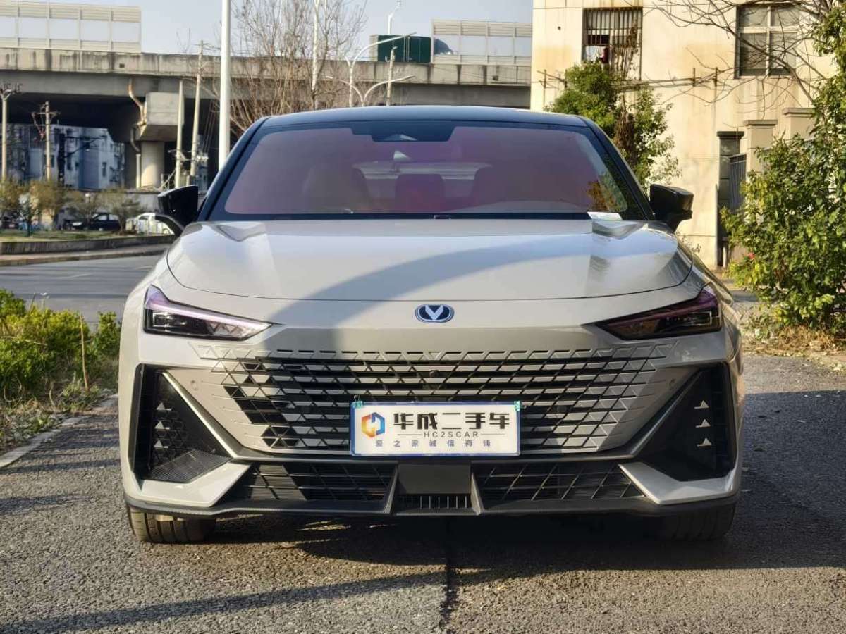 2023年6月長(zhǎng)安 長(zhǎng)安UNI-V  2023款 1.5T 尊貴型