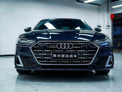 2022年2月 奧迪 奧迪A7L 55TFSI quattro S-line 志遠(yuǎn)型 曜黑套裝圖片