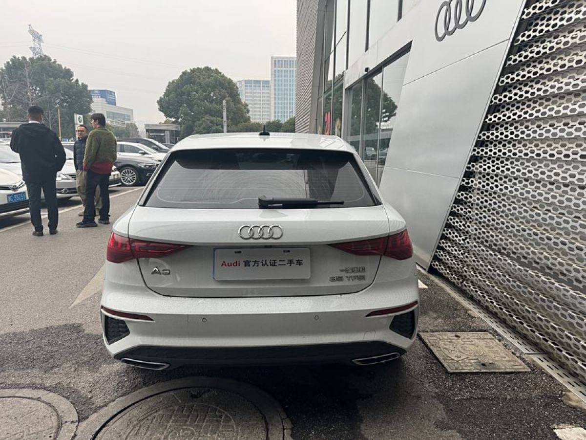 2022年2月奧迪 奧迪A3  2021款 Sportback 35 TFSI 進(jìn)取運(yùn)動(dòng)型