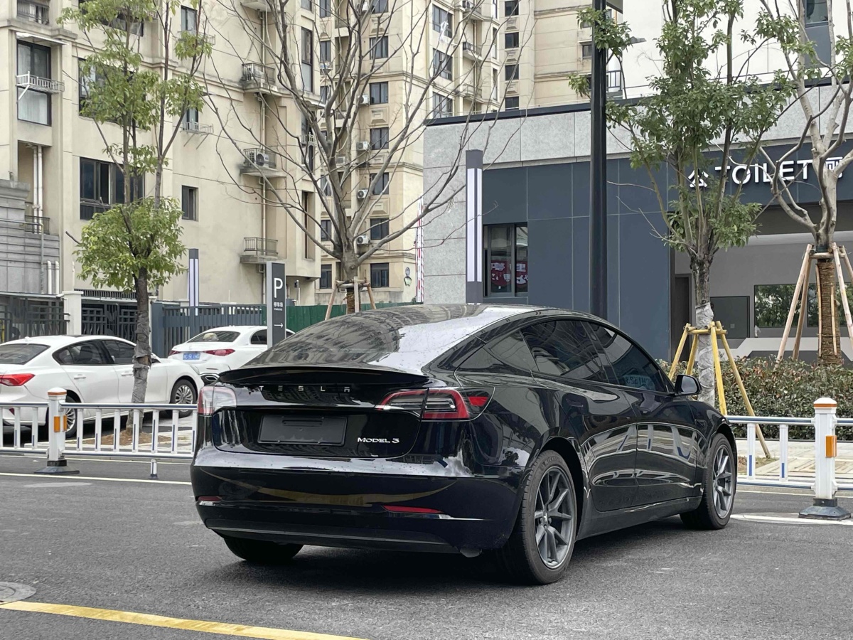 特斯拉 Model Y  2022款 改款 后輪驅(qū)動版圖片